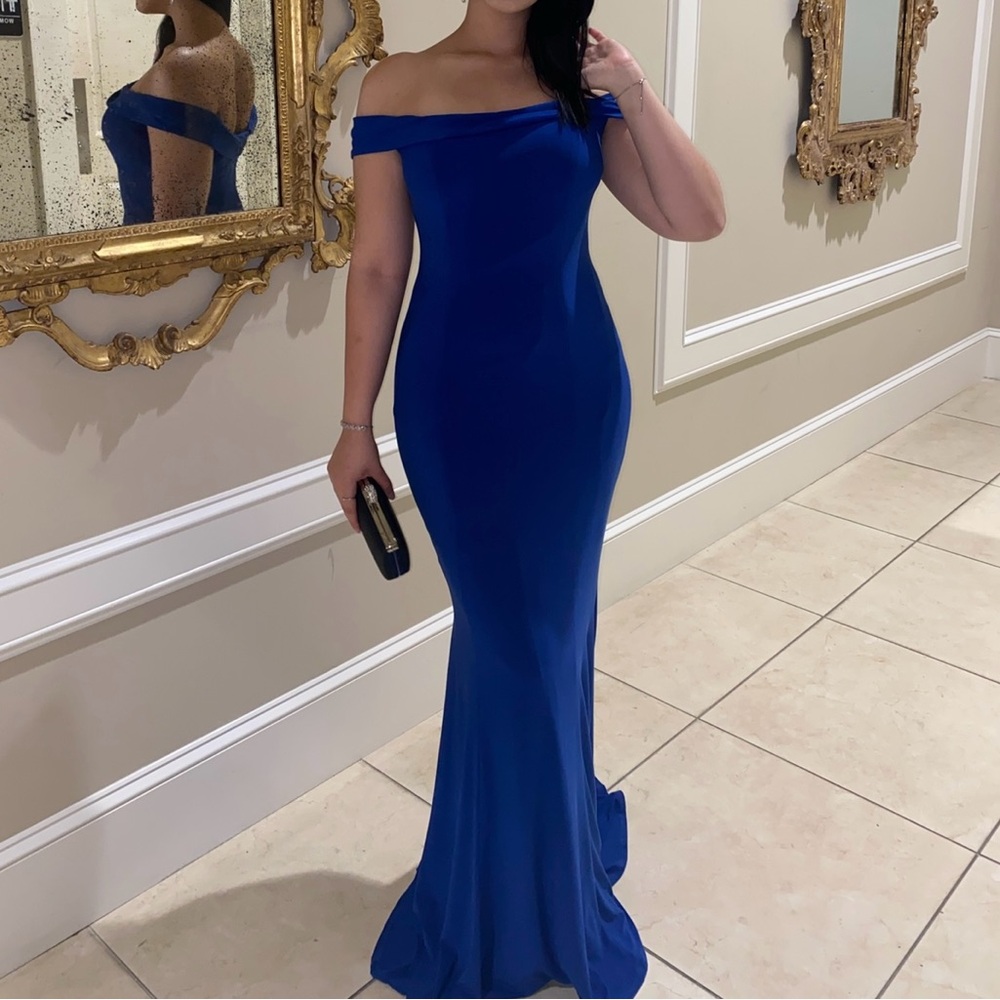 Elegant Blue Off-Shoulder Evening Gown